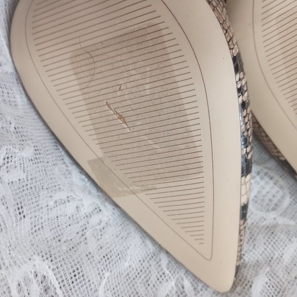 Women's Cole Haan Snake Print Heels Gently worn, like new ! Size 9.5 B / - Picture 5 of 5